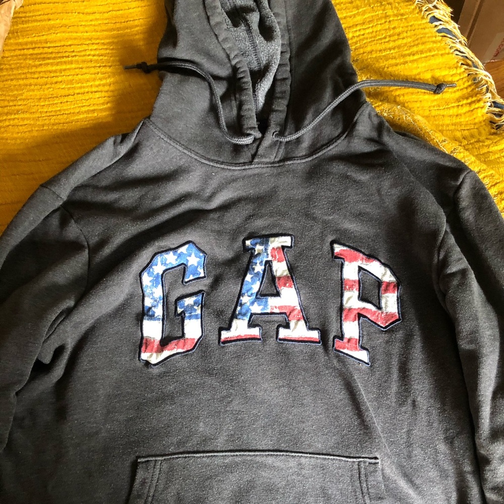 American flag print Gap sweatshirt